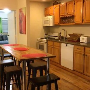 Brownstone Living Appartement